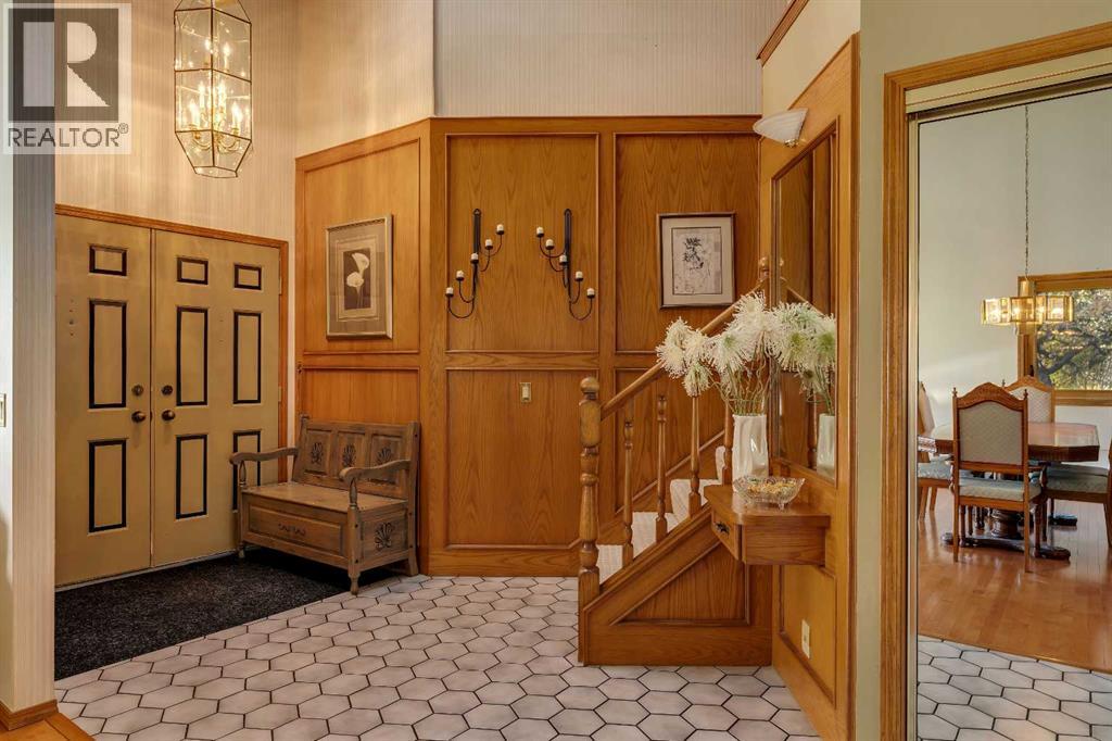 223 Shawnee Mews Sw, Calgary, Alberta  T2Y 1W4 - Photo 2 - A2269251