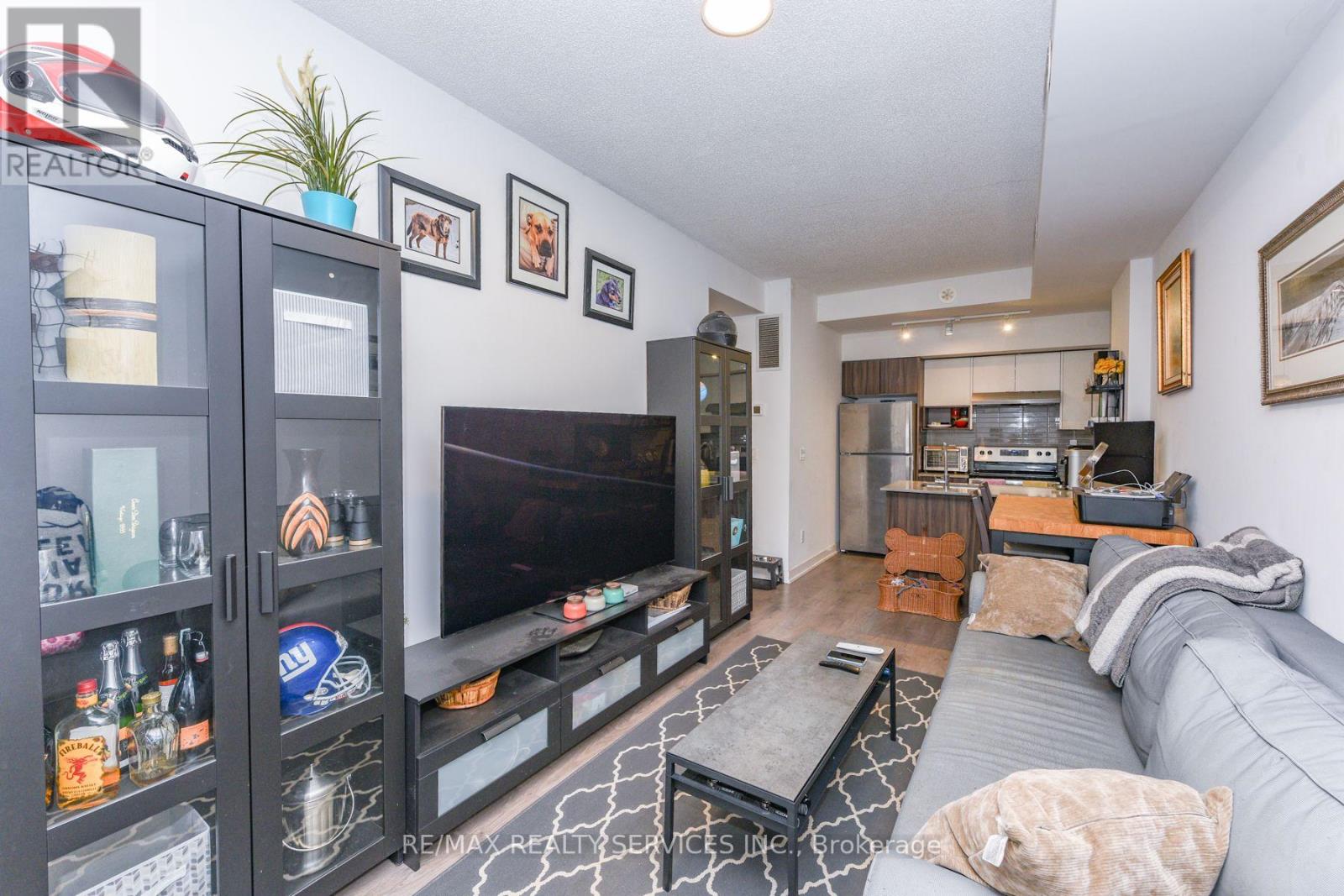 #209 - 1137 Cooke Boulevard, Burlington, Ontario  L7T 4A8 - Photo 5 - W12524200