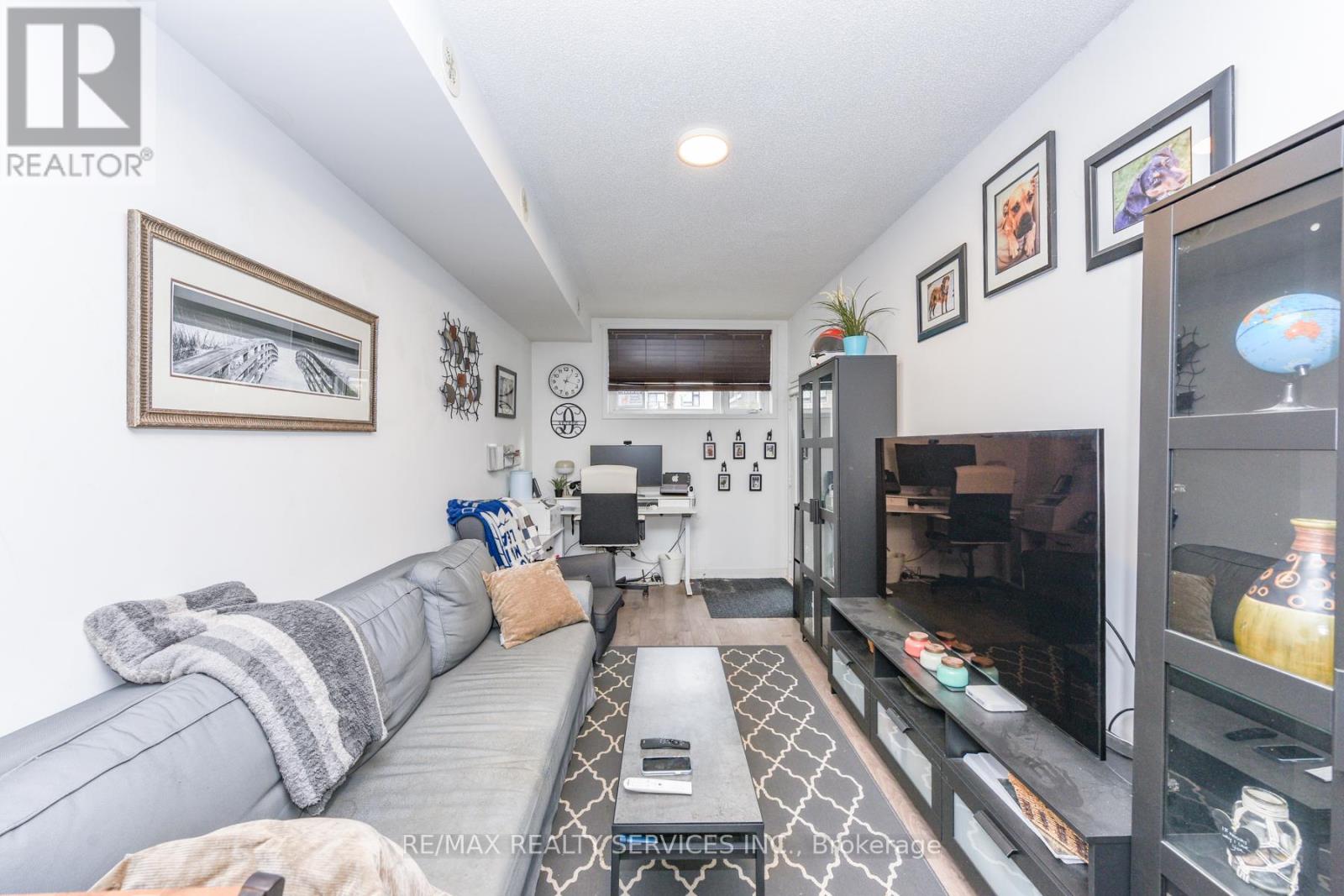 #209 - 1137 Cooke Boulevard, Burlington, Ontario  L7T 4A8 - Photo 8 - W12524200