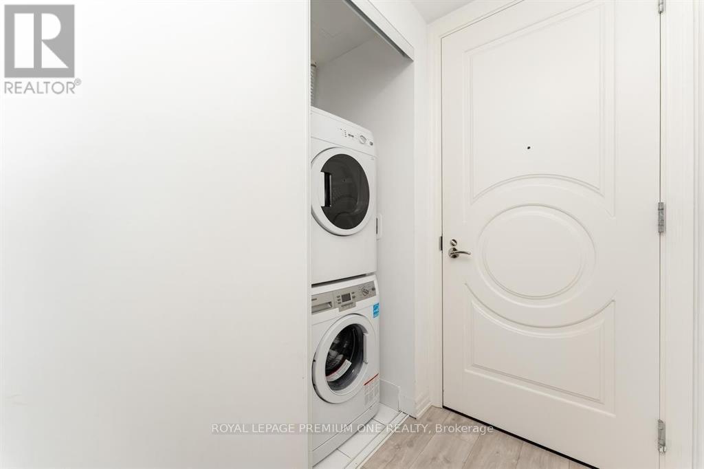 #2004 - 88 Blue Jays Way, Toronto, Ontario  M5V 2G3 - Photo 10 - C12526724