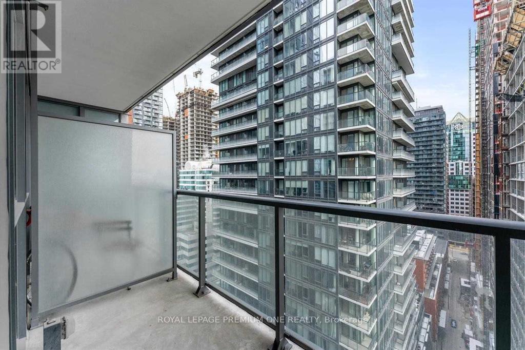 #2004 - 88 Blue Jays Way, Toronto, Ontario  M5V 2G3 - Photo 11 - C12526724