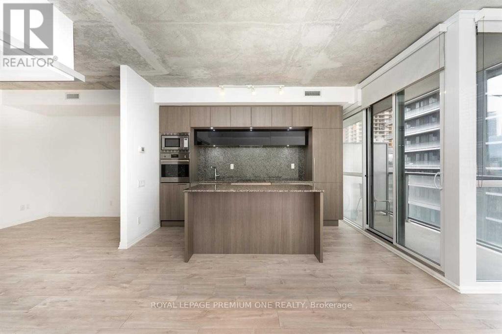 #2004 - 88 Blue Jays Way, Toronto, Ontario  M5V 2G3 - Photo 3 - C12526724