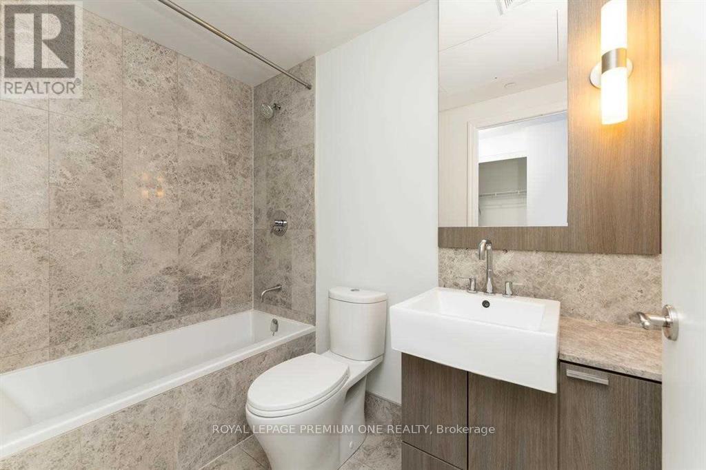 #2004 - 88 Blue Jays Way, Toronto, Ontario  M5V 2G3 - Photo 9 - C12526724