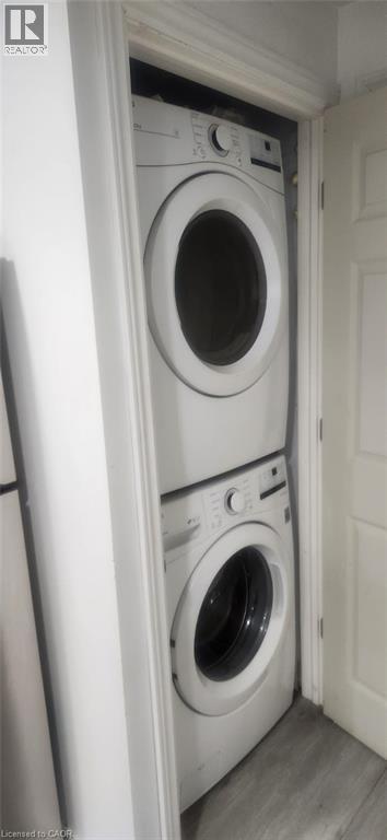 916 Magdalena Court Unit# B, Kitchener, Ontario  N2E 0B3 - Photo 6 - 40786873