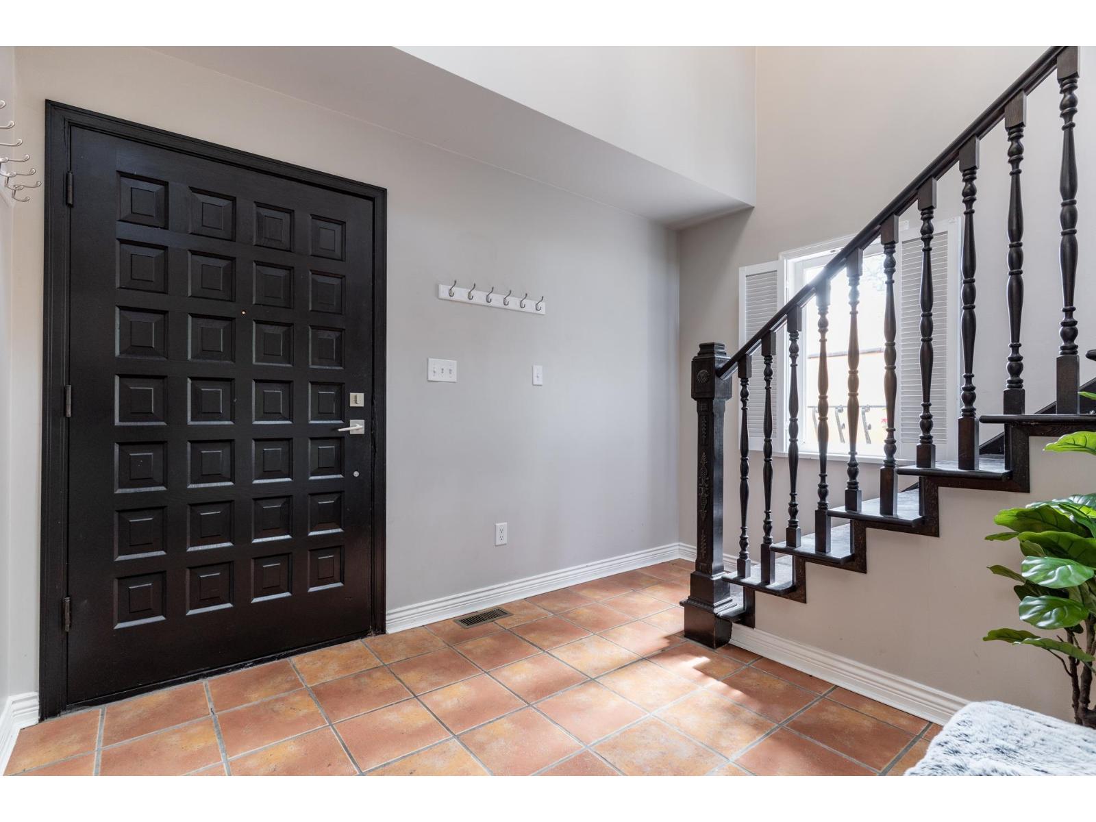 8649 Sunbury Place, Delta, British Columbia  V4C 3Y9 - Photo 9 - R3048819