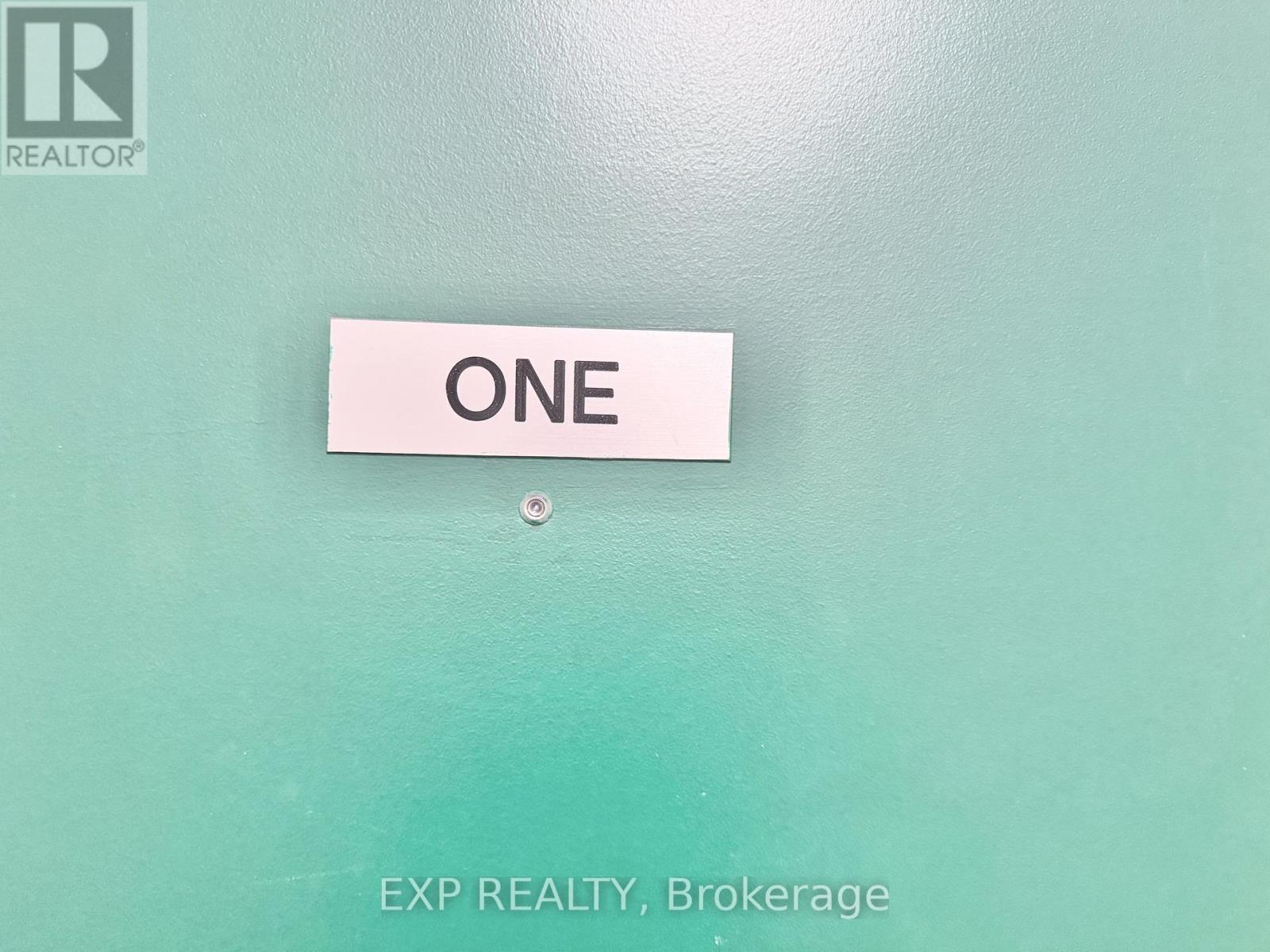 Unit One - 25 Paisley Boulevard E, Mississauga, Ontario  L5A 1P3 - Photo 3 - W12526716