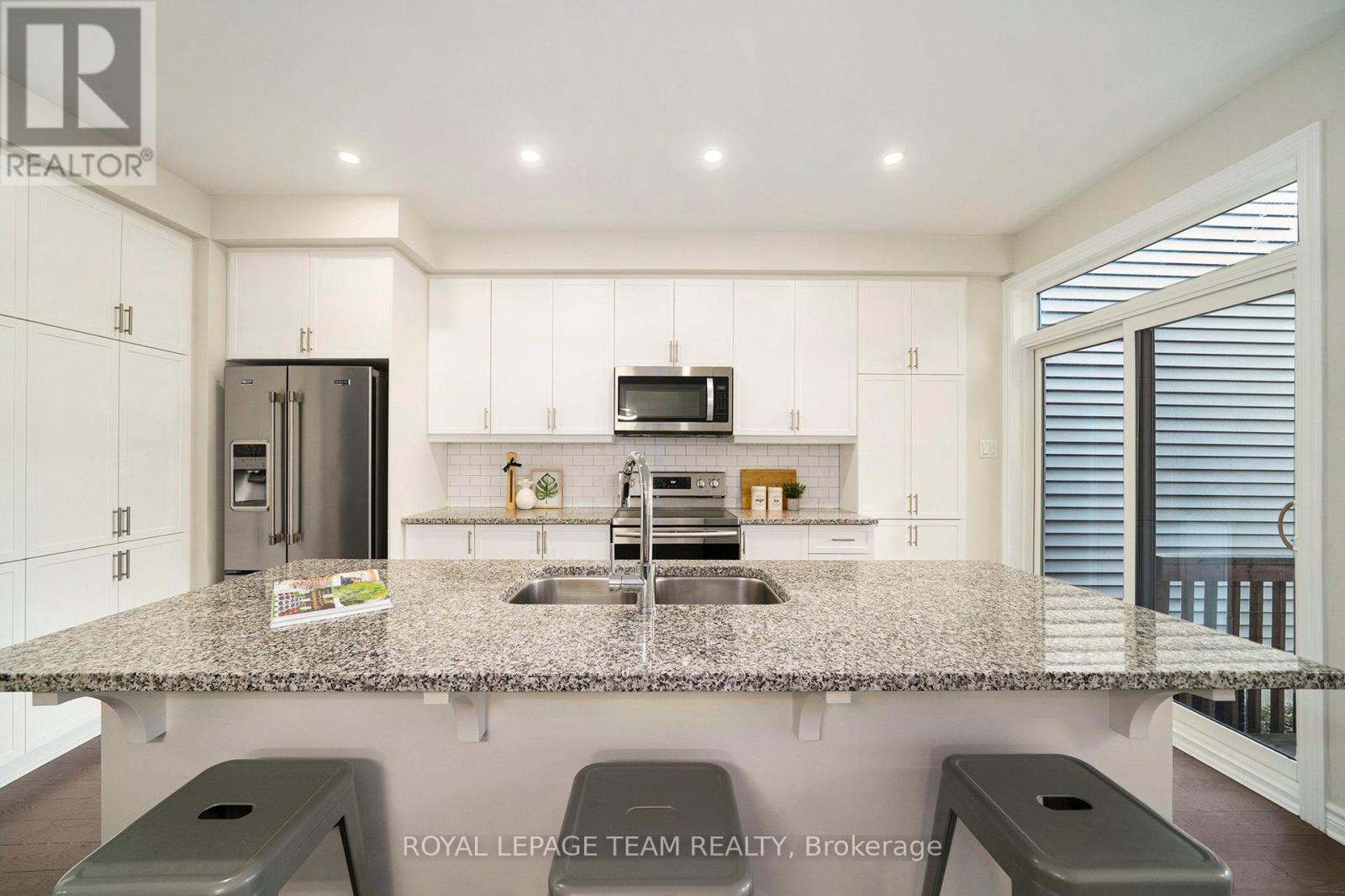 540 Edenwylde Drive, Ottawa, Ontario  K2S 2K4 - Photo 11 - X12526366