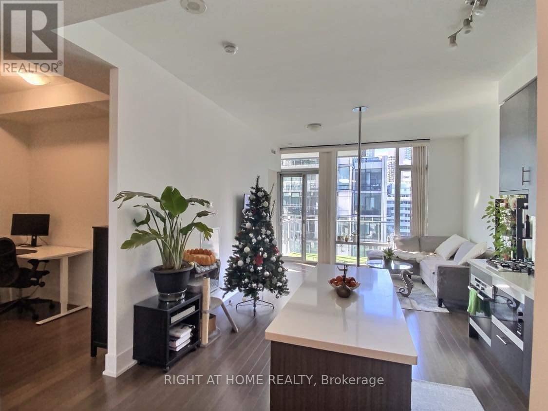 932 - 39 QUEENS QUAY E, Toronto, Ontario