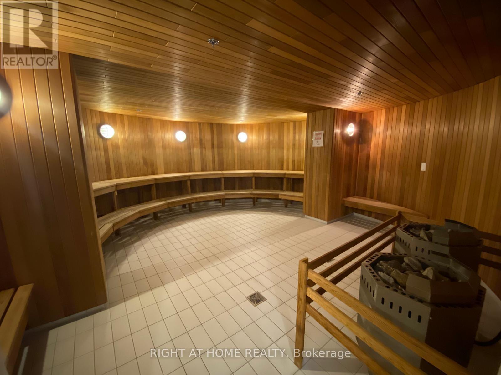 932 - 39 Queens Quay E, Toronto, Ontario  M5E 0A5 - Photo 17 - C12526746