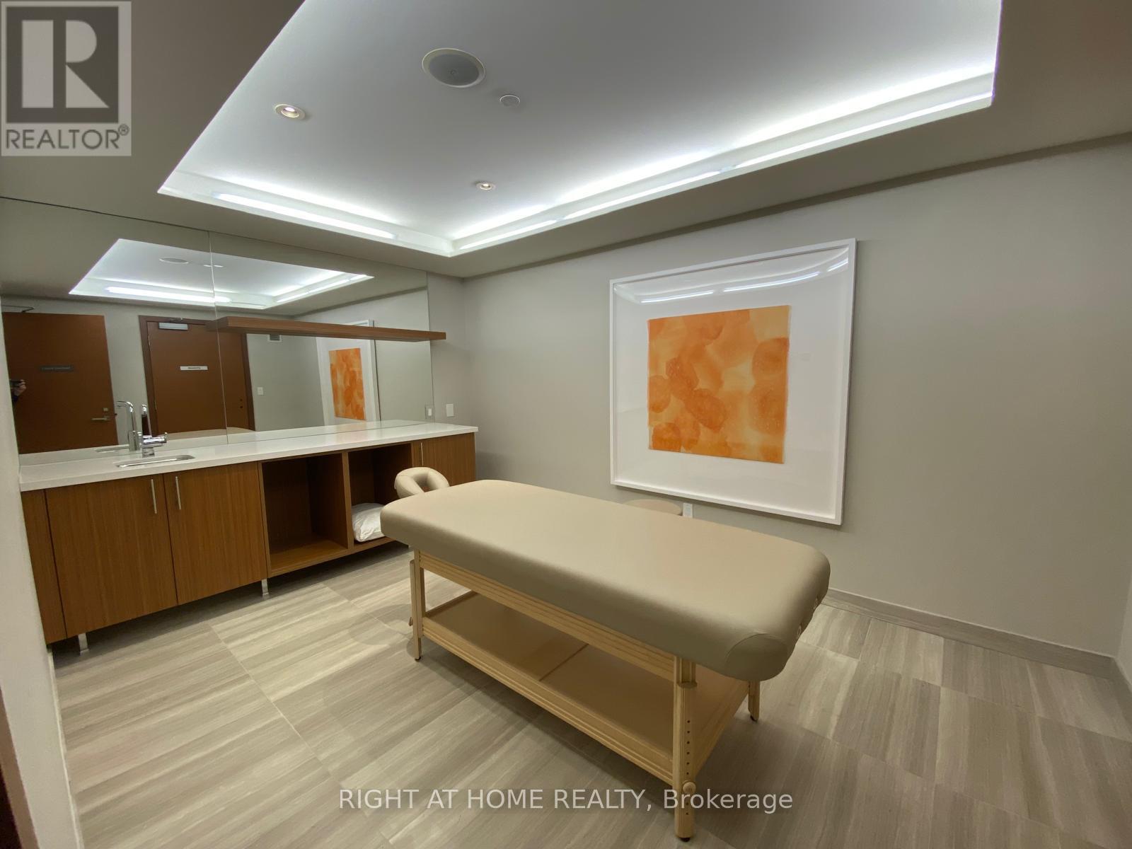 932 - 39 Queens Quay E, Toronto, Ontario  M5E 0A5 - Photo 22 - C12526746