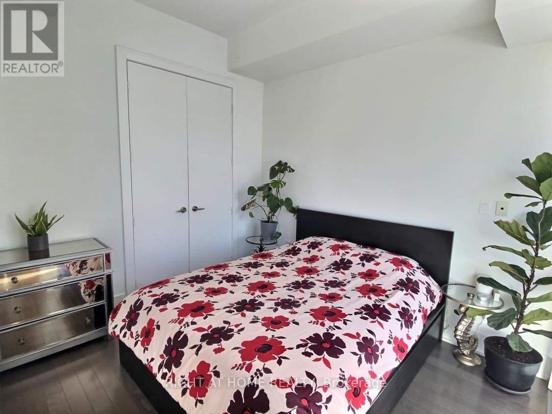 932 - 39 Queens Quay E, Toronto, Ontario  M5E 0A5 - Photo 5 - C12526746