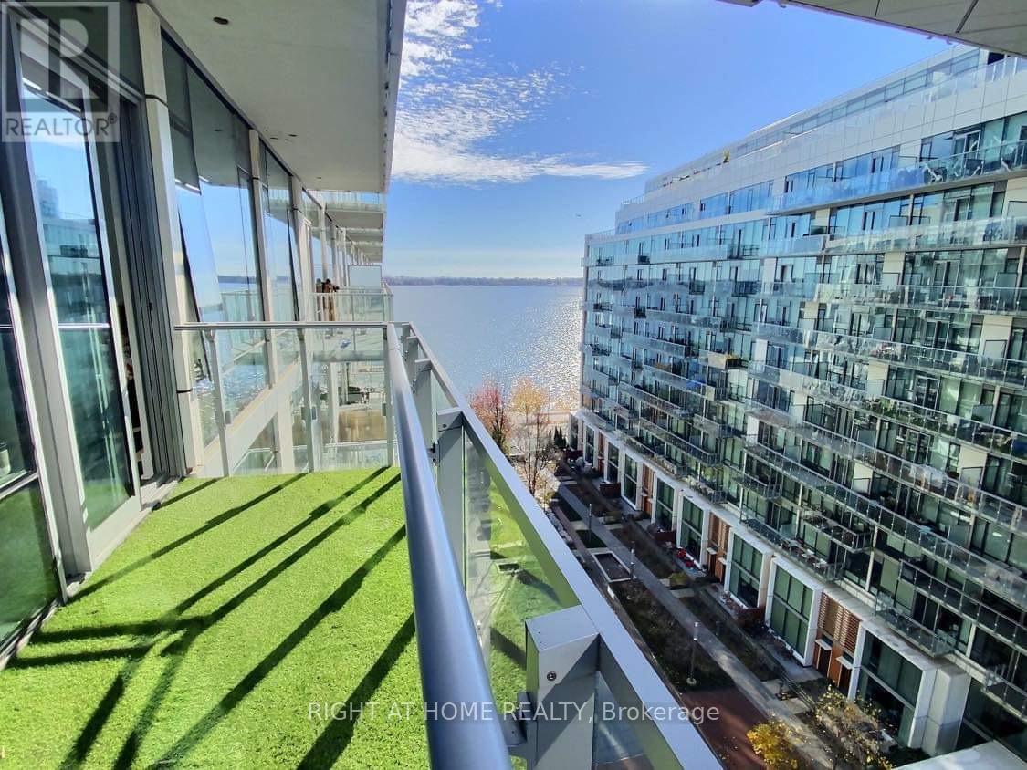 932 - 39 Queens Quay E, Toronto, Ontario  M5E 0A5 - Photo 9 - C12526746