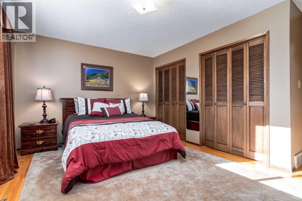 1623 111 Avenue Sw, Calgary, Alberta  T2W 1R6 - Photo 12 - A2268316