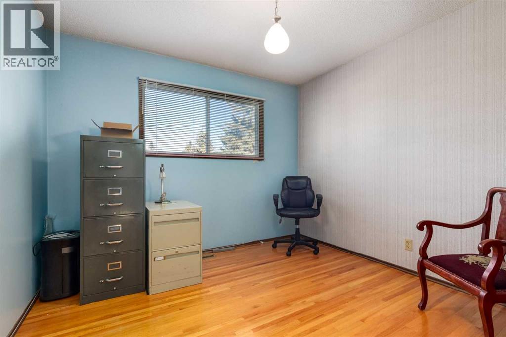 1623 111 Avenue Sw, Calgary, Alberta  T2W 1R6 - Photo 18 - A2268316