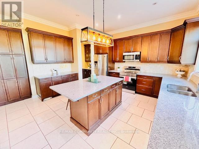 59 Muscat Crescent, Ajax, Ontario  L1Z 0B8 - Photo 4 - E12526740