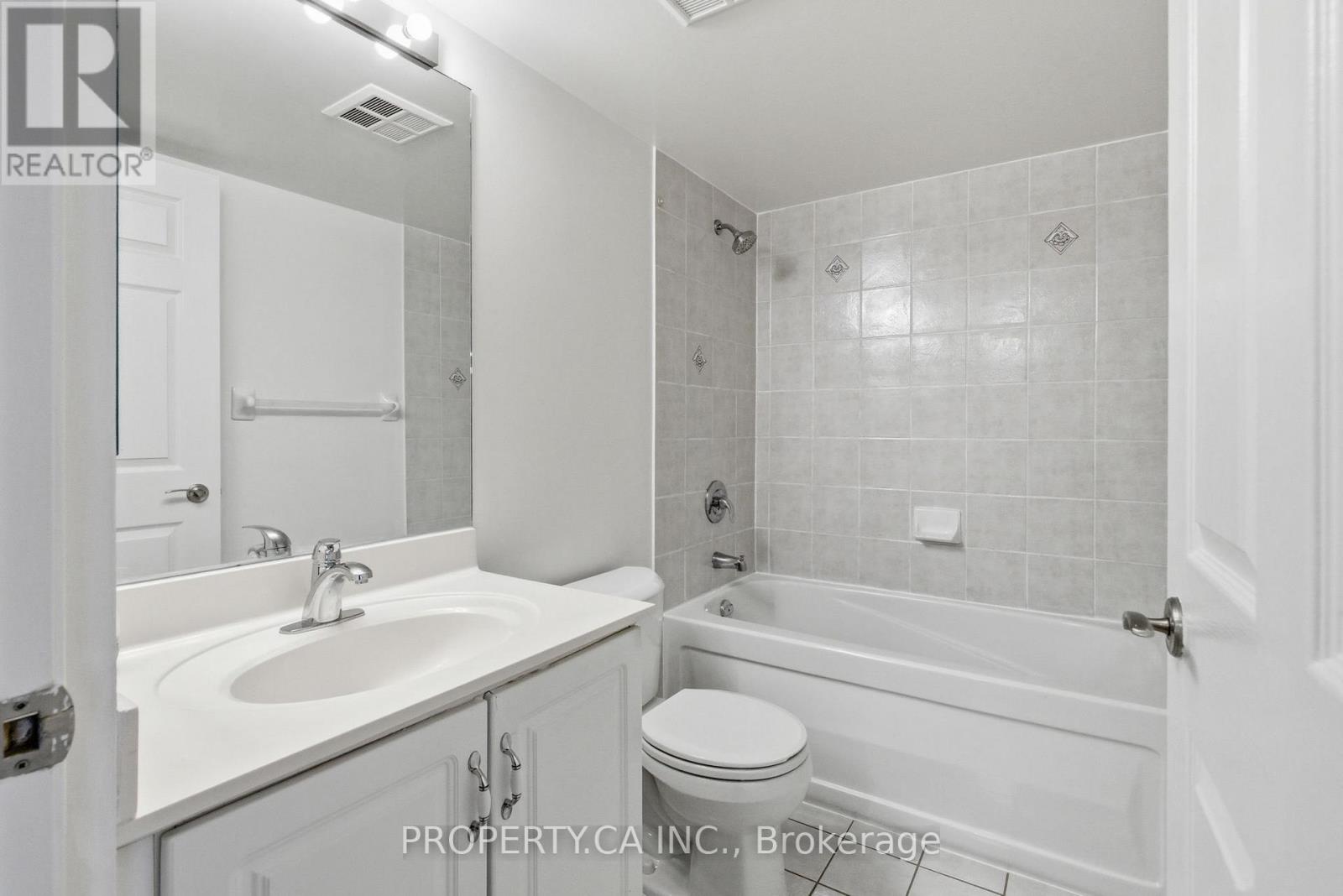 924 - 18 Mondeo Drive, Toronto, Ontario M1P 5C8 - Photo 18 - E12526760