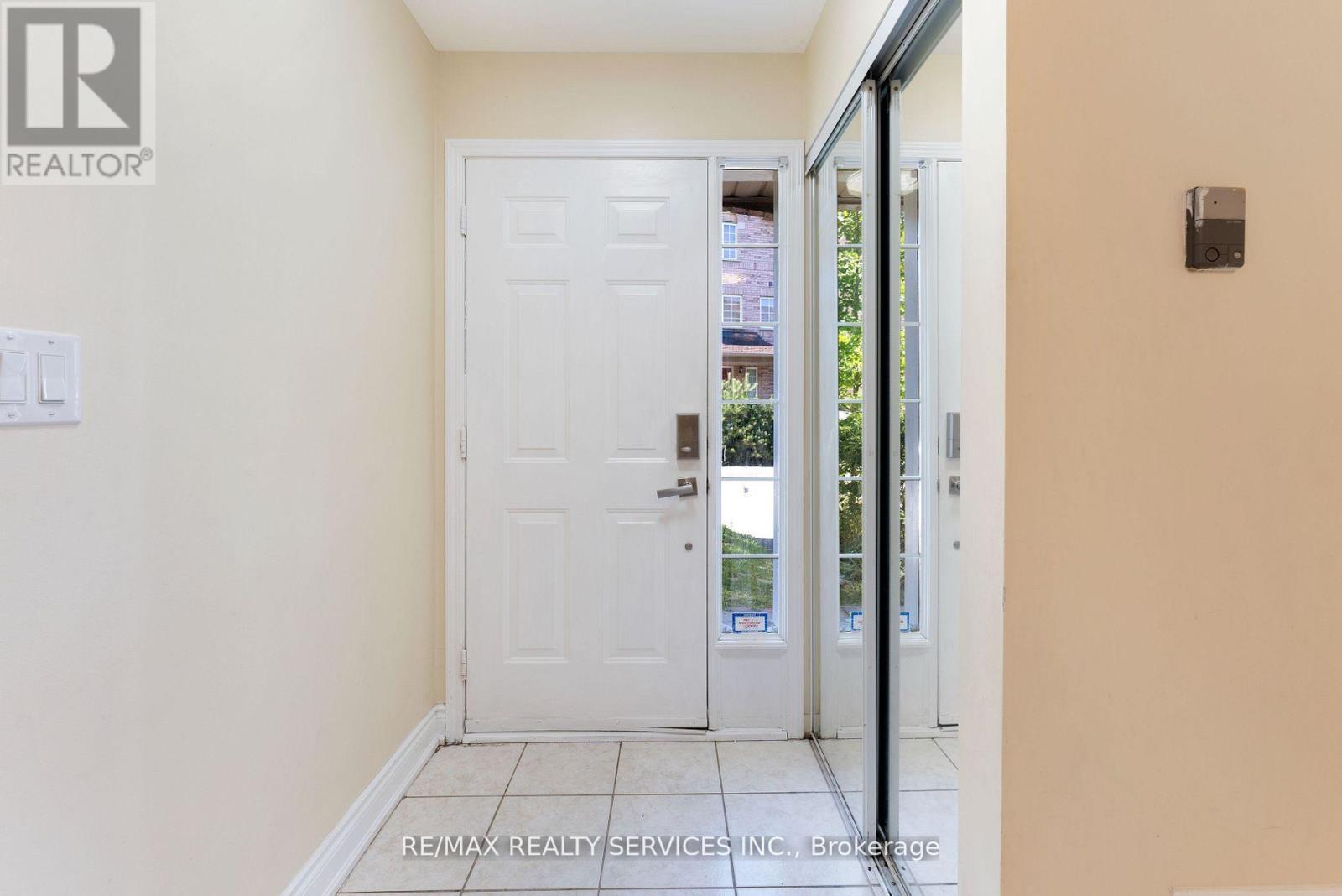 130 - 80 Acorn Place, Mississauga, Ontario  L4Z 4C7 - Photo 4 - W12526744