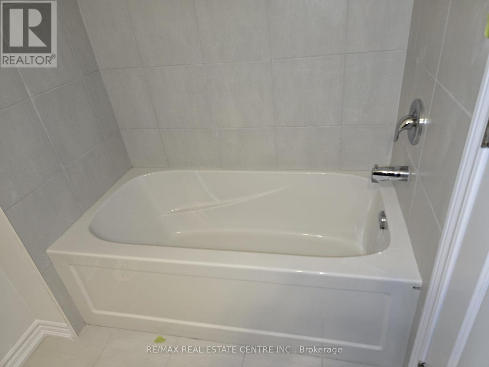5959 Saigon Street, Mississauga, Ontario  L6H 7G1 - Photo 25 - W12526756