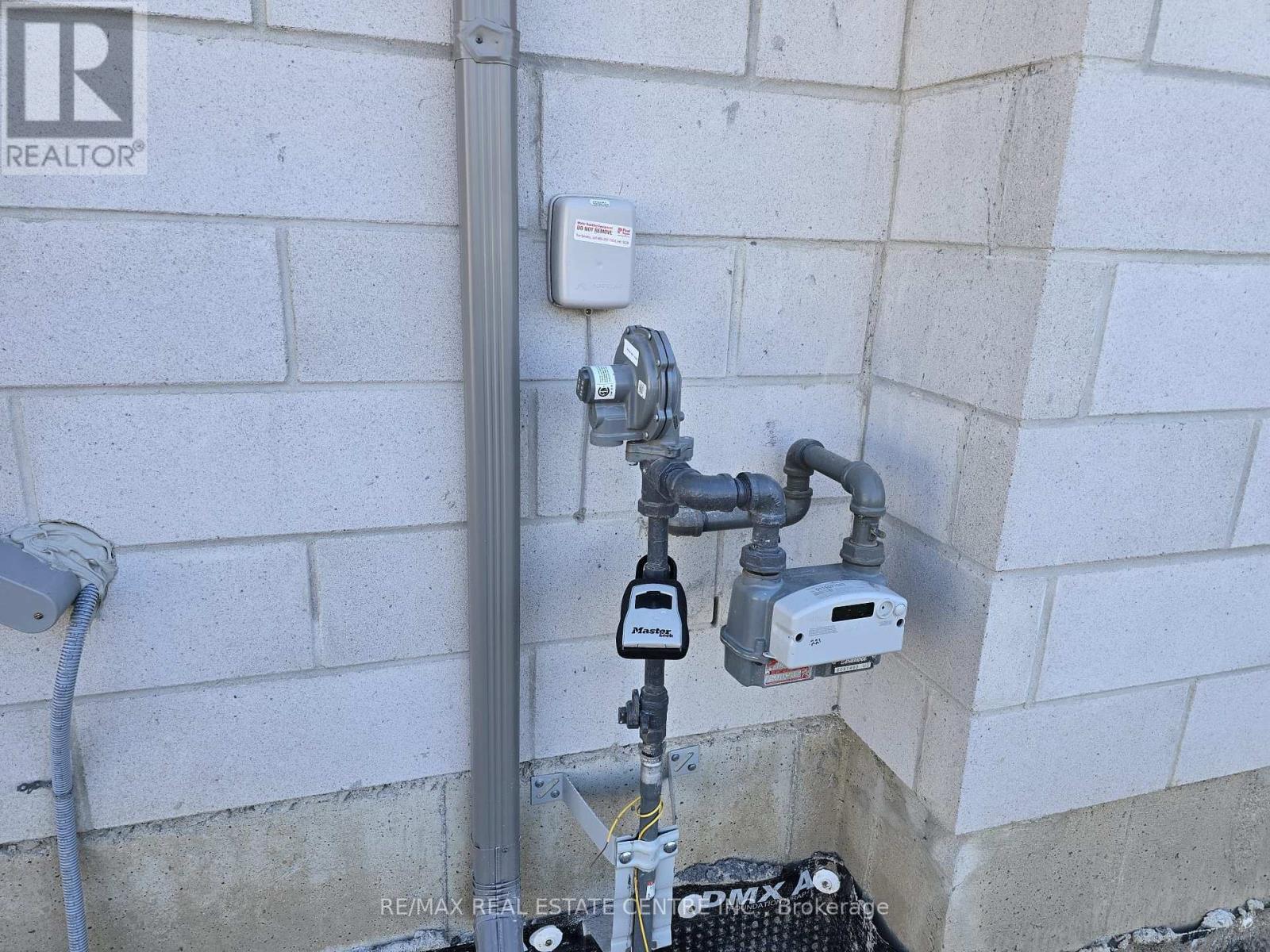 5959 Saigon Street, Mississauga, Ontario  L6H 7G1 - Photo 32 - W12526756