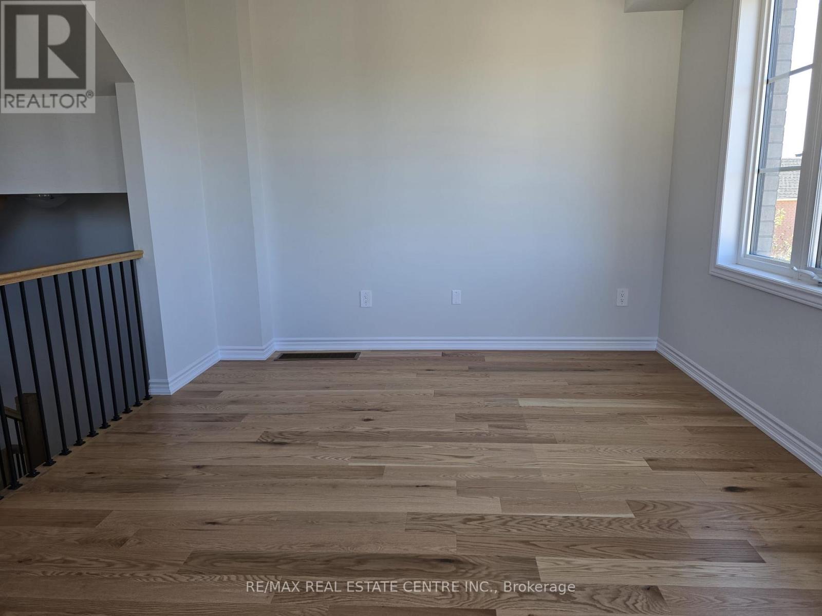 5959 Saigon Street, Mississauga, Ontario  L6H 7G1 - Photo 9 - W12526756