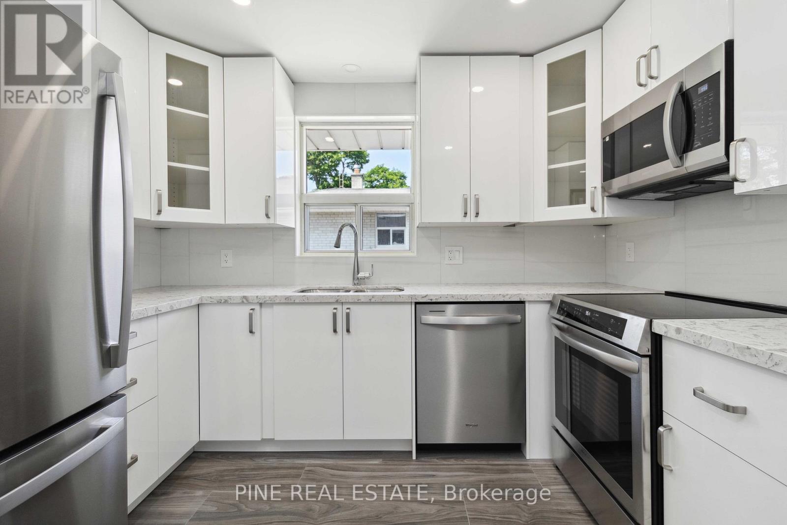 3 - 19 Queen Street W, Mississauga, Ontario  L5H 1L5 - Photo 13 - W12526782