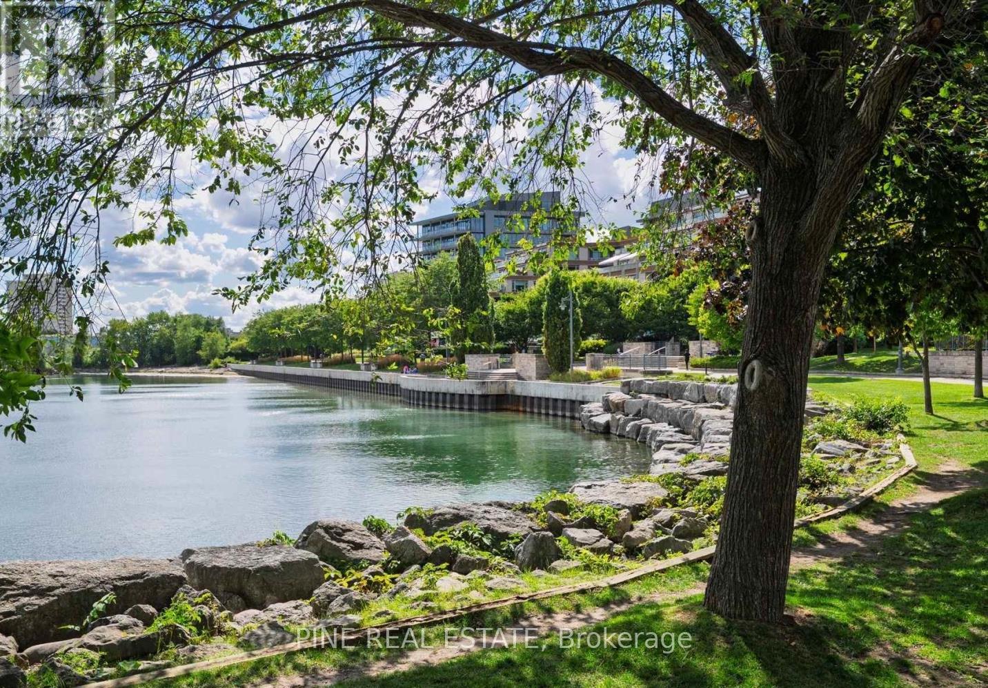 3 - 19 Queen Street W, Mississauga, Ontario  L5H 1L5 - Photo 38 - W12526782