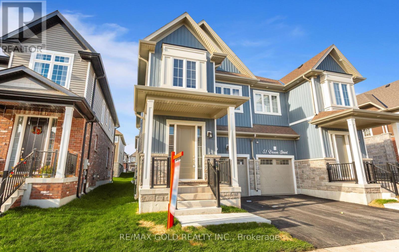 49 Brown Street, Erin, Ontario N0B 1T0 - Photo 3 - X12496034