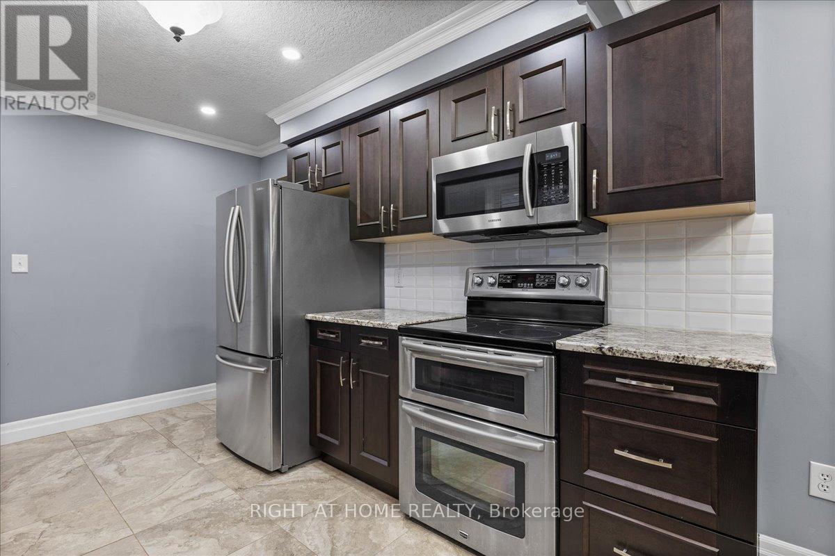 82 Farrier Drive, Kitchener, Ontario  N2P 1J5 - Photo 11 - X12526752