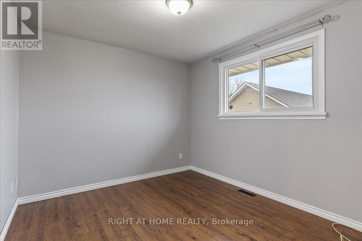 82 Farrier Drive, Kitchener, Ontario  N2P 1J5 - Photo 18 - X12526752