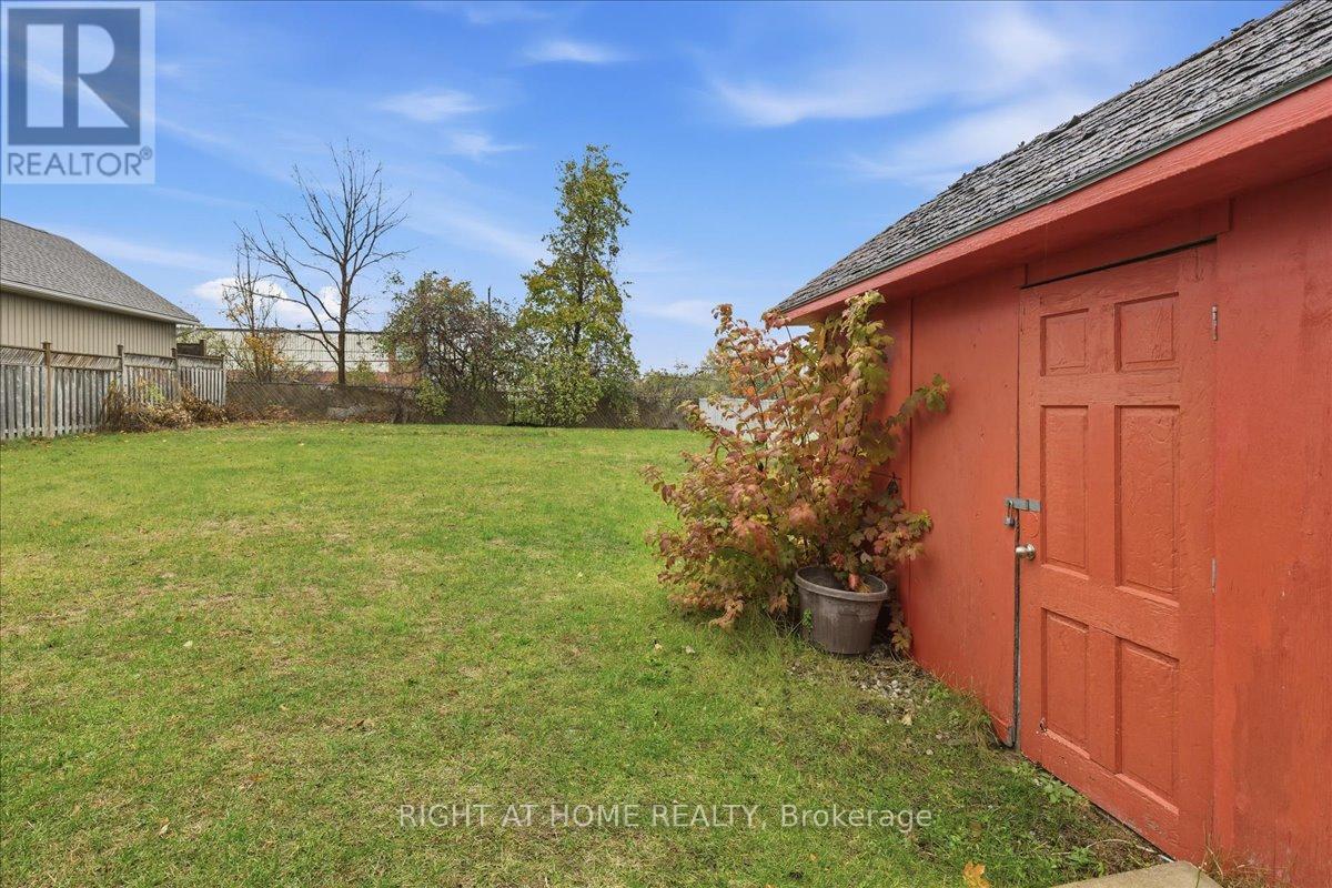 82 Farrier Drive, Kitchener, Ontario  N2P 1J5 - Photo 32 - X12526752