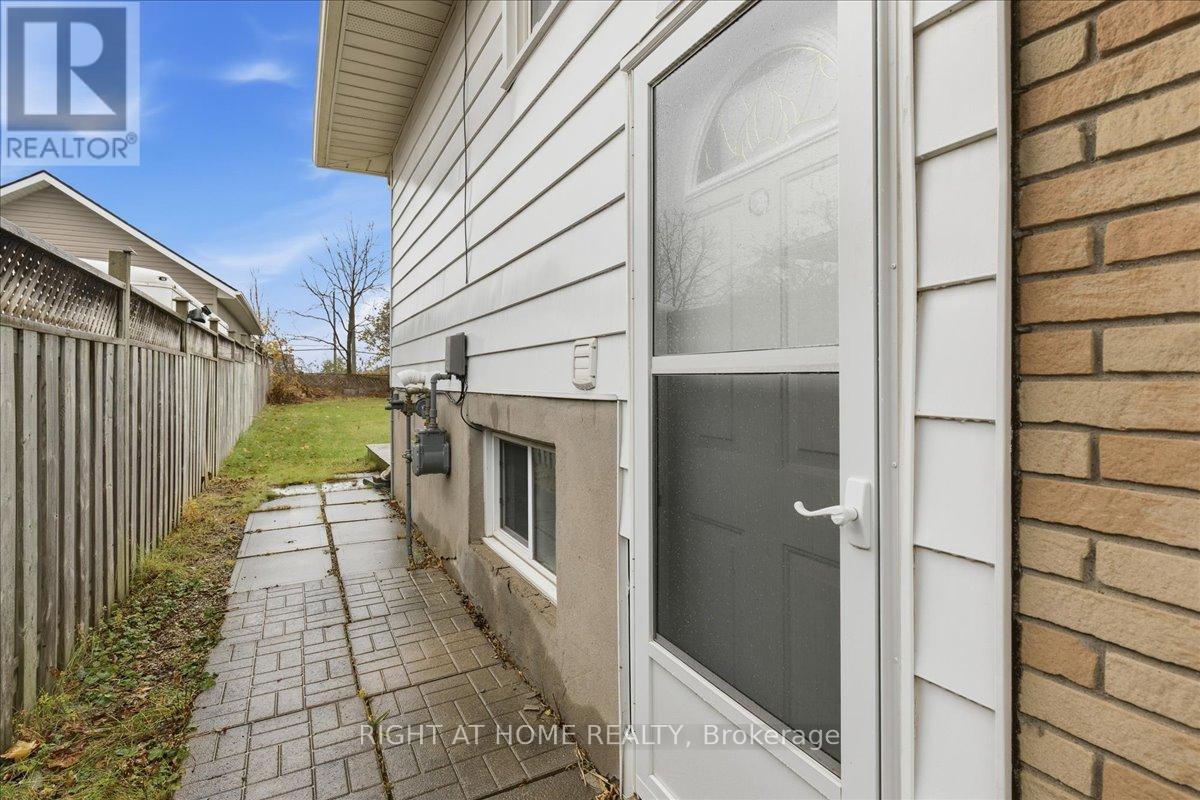 82 Farrier Drive, Kitchener, Ontario  N2P 1J5 - Photo 38 - X12526752