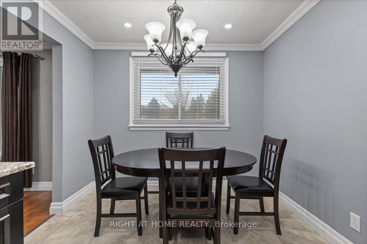 82 Farrier Drive, Kitchener, Ontario  N2P 1J5 - Photo 9 - X12526752