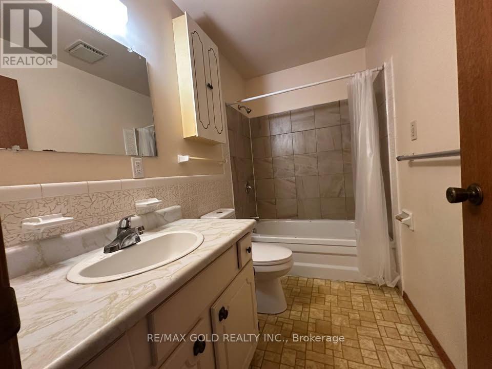 1711 Hansuld Street, London East, Ontario  N5V 1Y6 - Photo 8 - X12526764