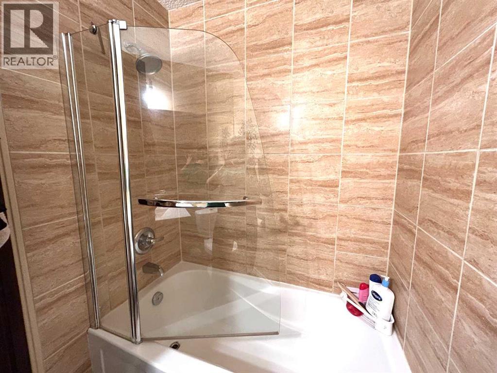 11 Lake Newell Crescent E, Brooks, Alberta  T1R 0L2 - Photo 9 - A2268628