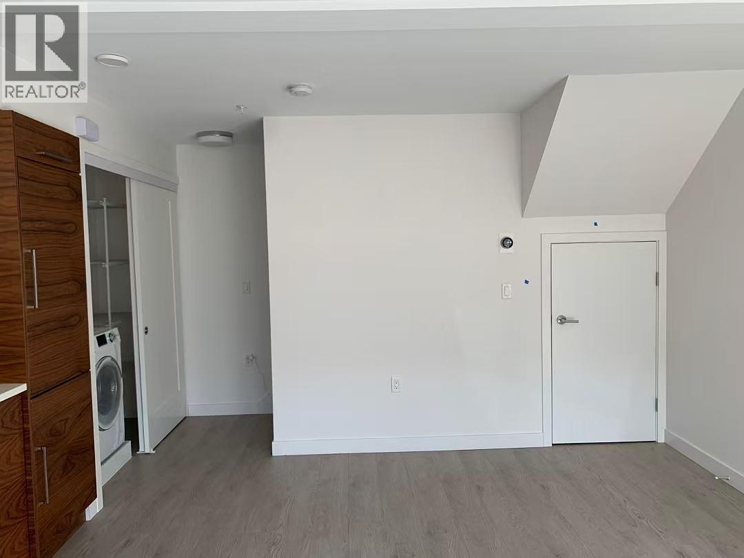 720 E 3rd Street, North Vancouver, British Columbia  V7L 0G7 - Photo 7 - R3065999