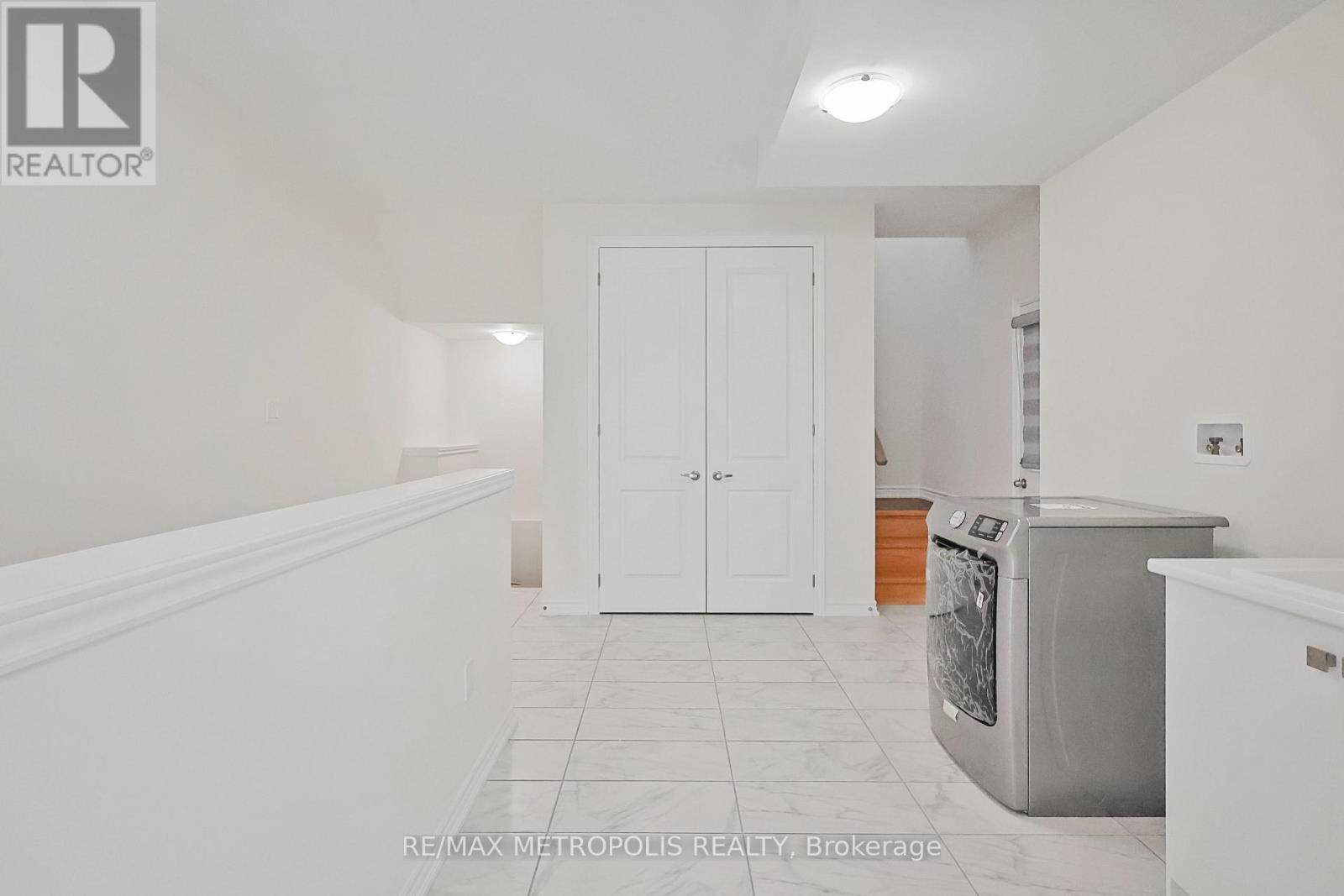 35 - 108 Golden Meadows Drive, Otonabee-South Monaghan, Ontario  K9J 0K8 - Photo 12 - X12526780