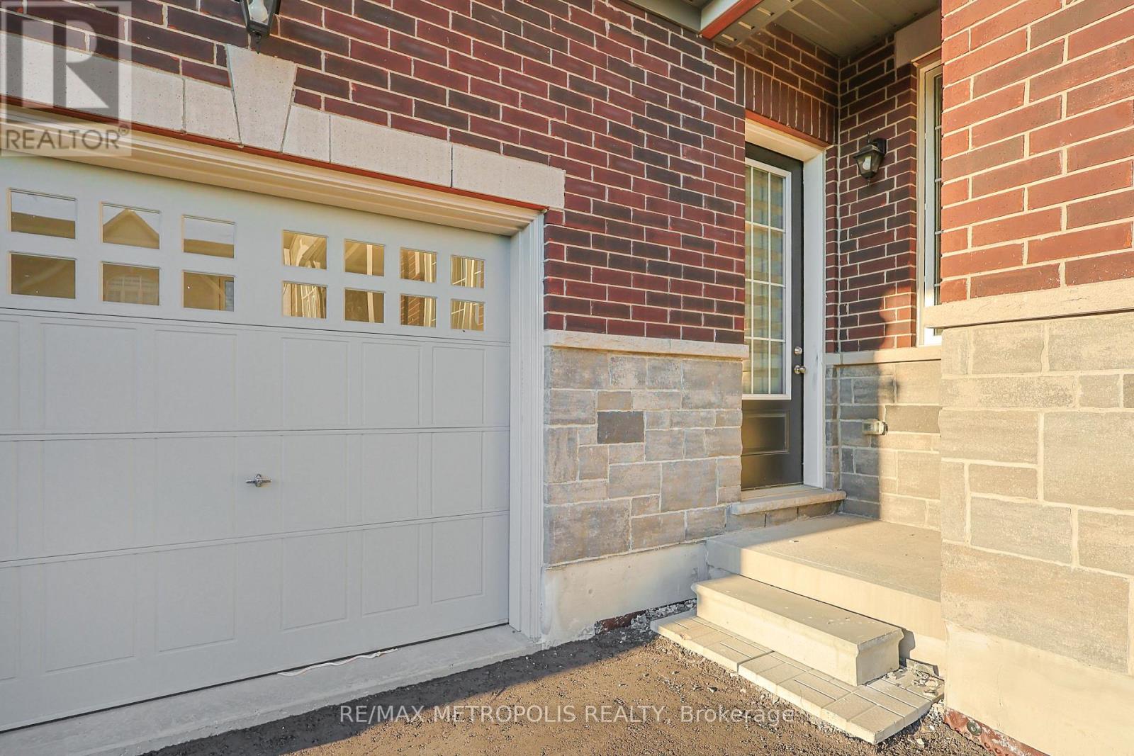 35 - 108 Golden Meadows Drive, Otonabee-South Monaghan, Ontario  K9J 0K8 - Photo 13 - X12526780