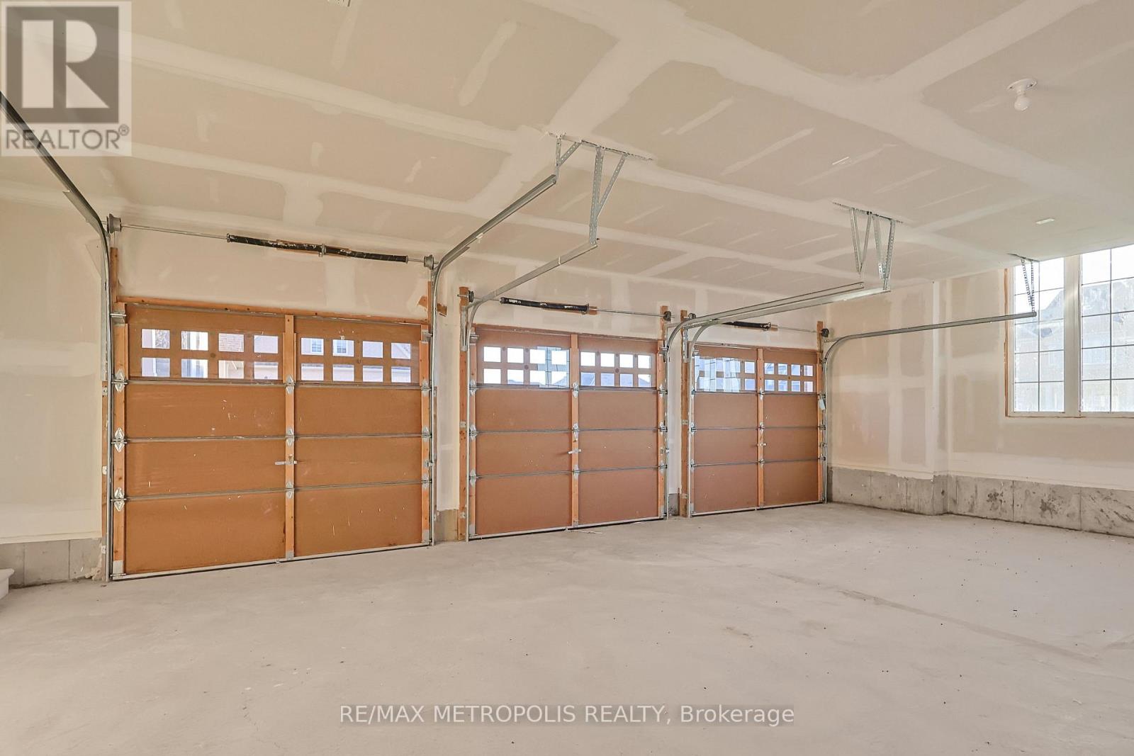 35 - 108 Golden Meadows Drive, Otonabee-South Monaghan, Ontario  K9J 0K8 - Photo 31 - X12526780