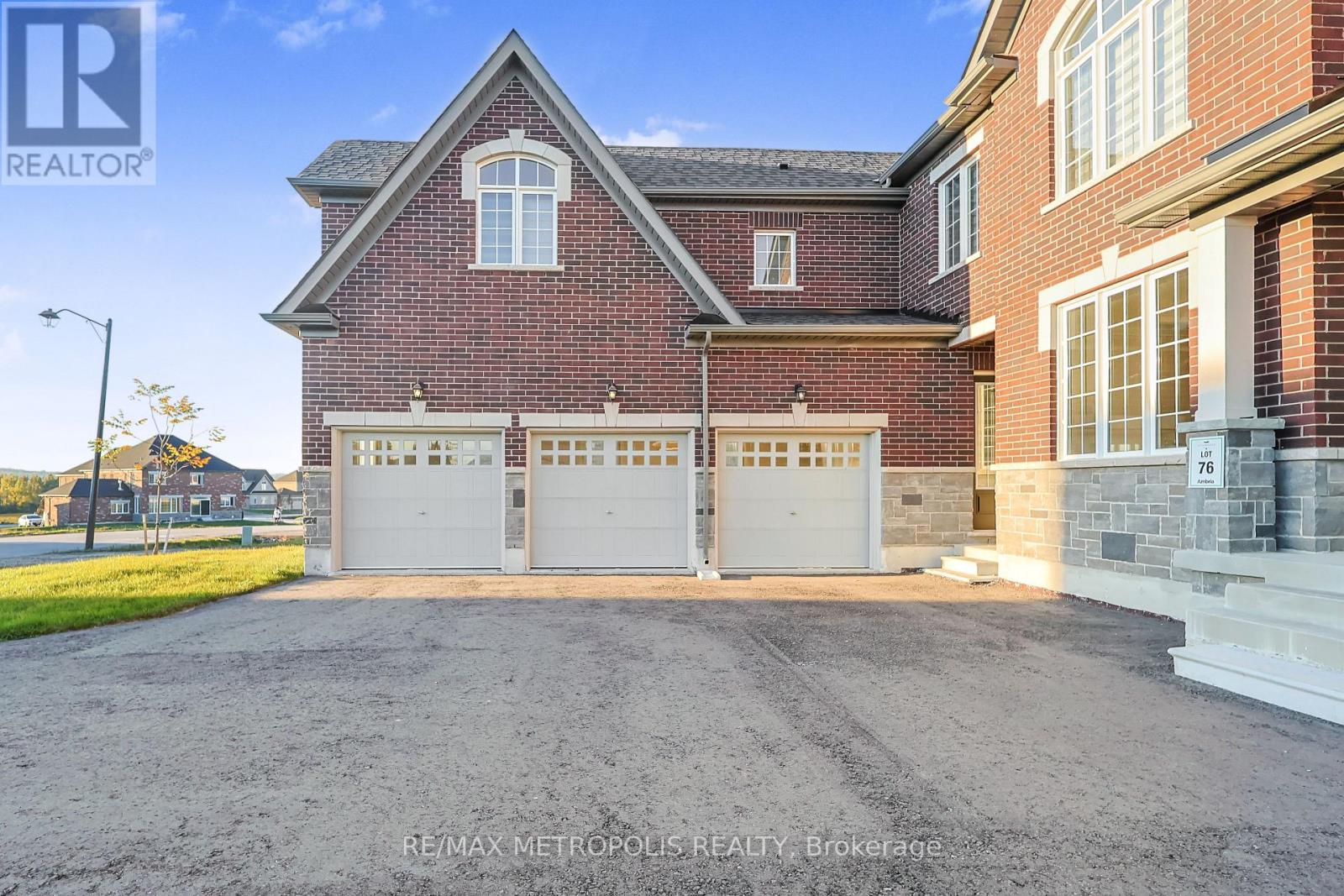 35 - 108 Golden Meadows Drive, Otonabee-South Monaghan, Ontario  K9J 0K8 - Photo 2 - X12526780