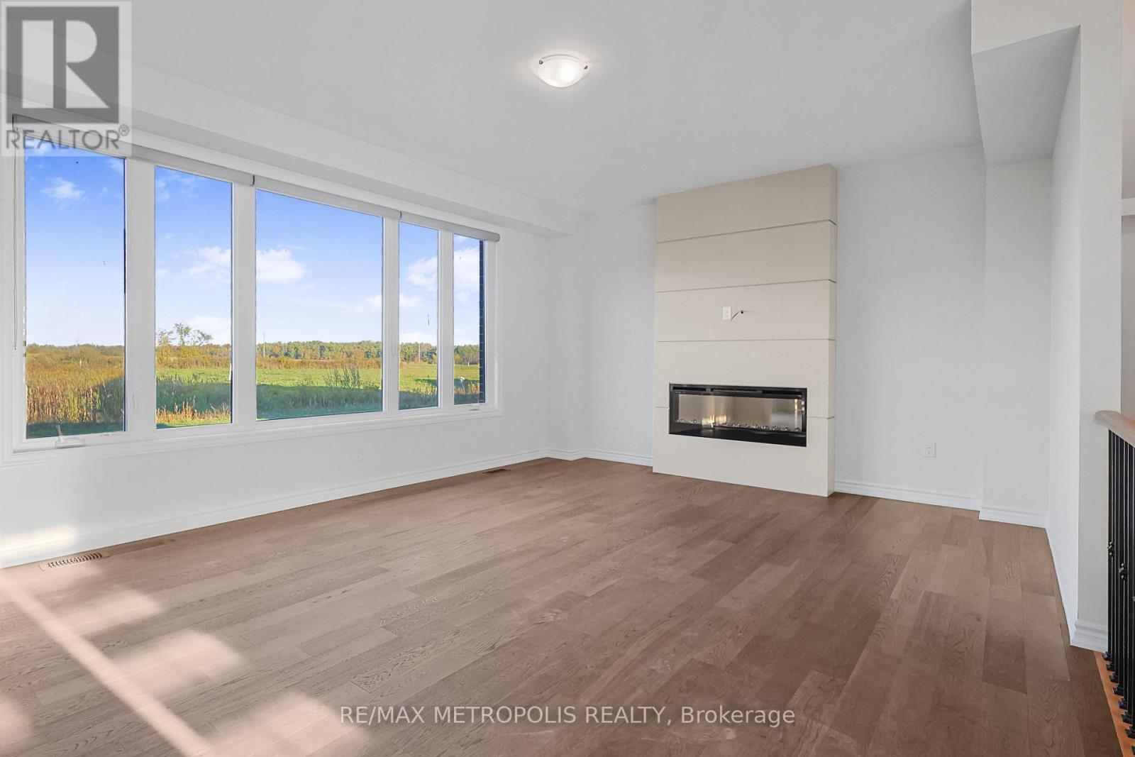 35 - 108 Golden Meadows Drive, Otonabee-South Monaghan, Ontario  K9J 0K8 - Photo 4 - X12526780