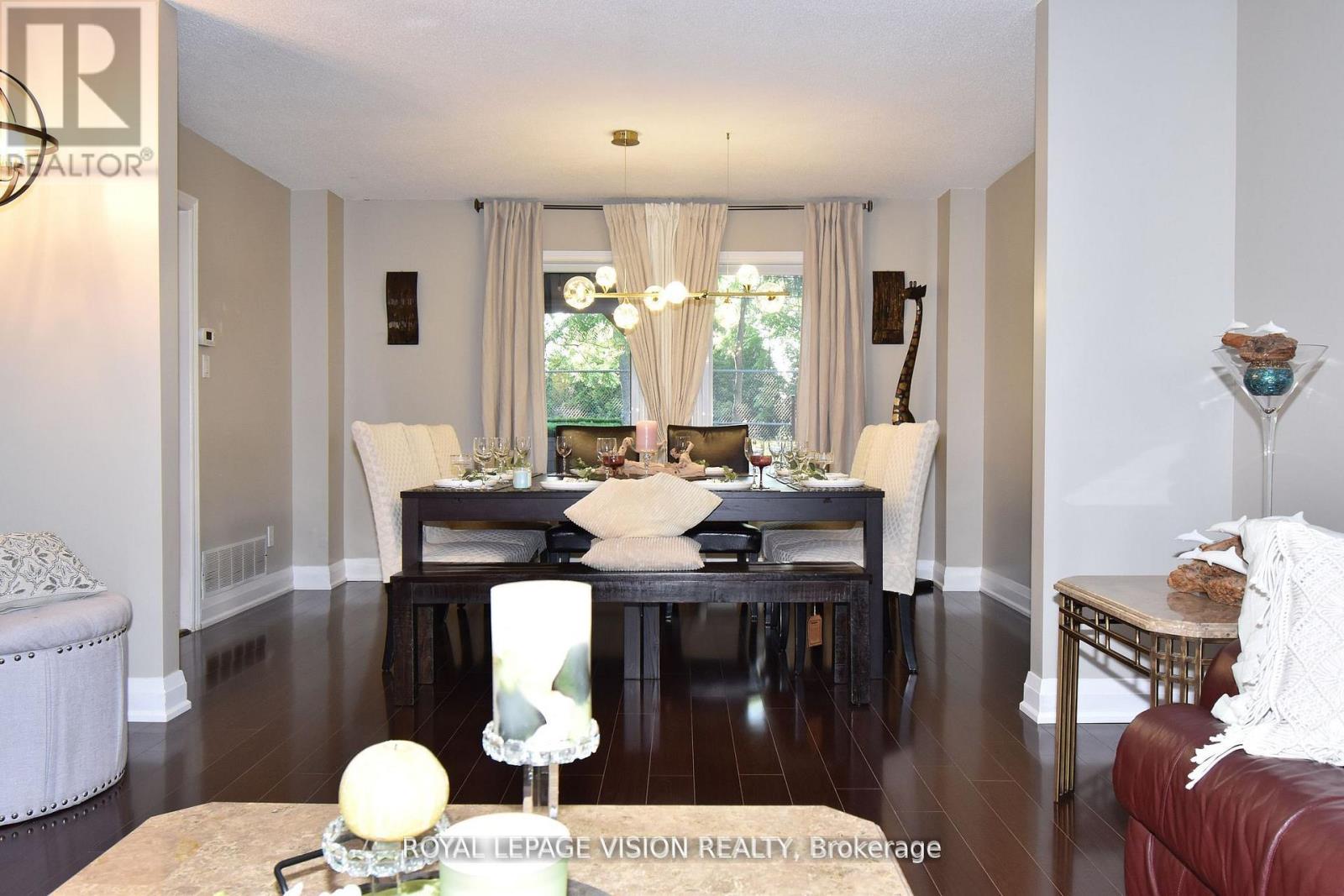 28 Valley Centre Drive, Toronto, Ontario  M1X 1K7 - Photo 11 - E12526790