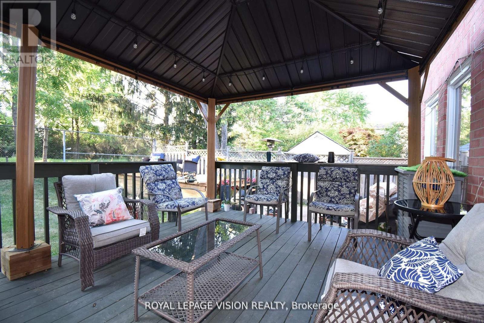 28 Valley Centre Drive, Toronto, Ontario  M1X 1K7 - Photo 20 - E12526790