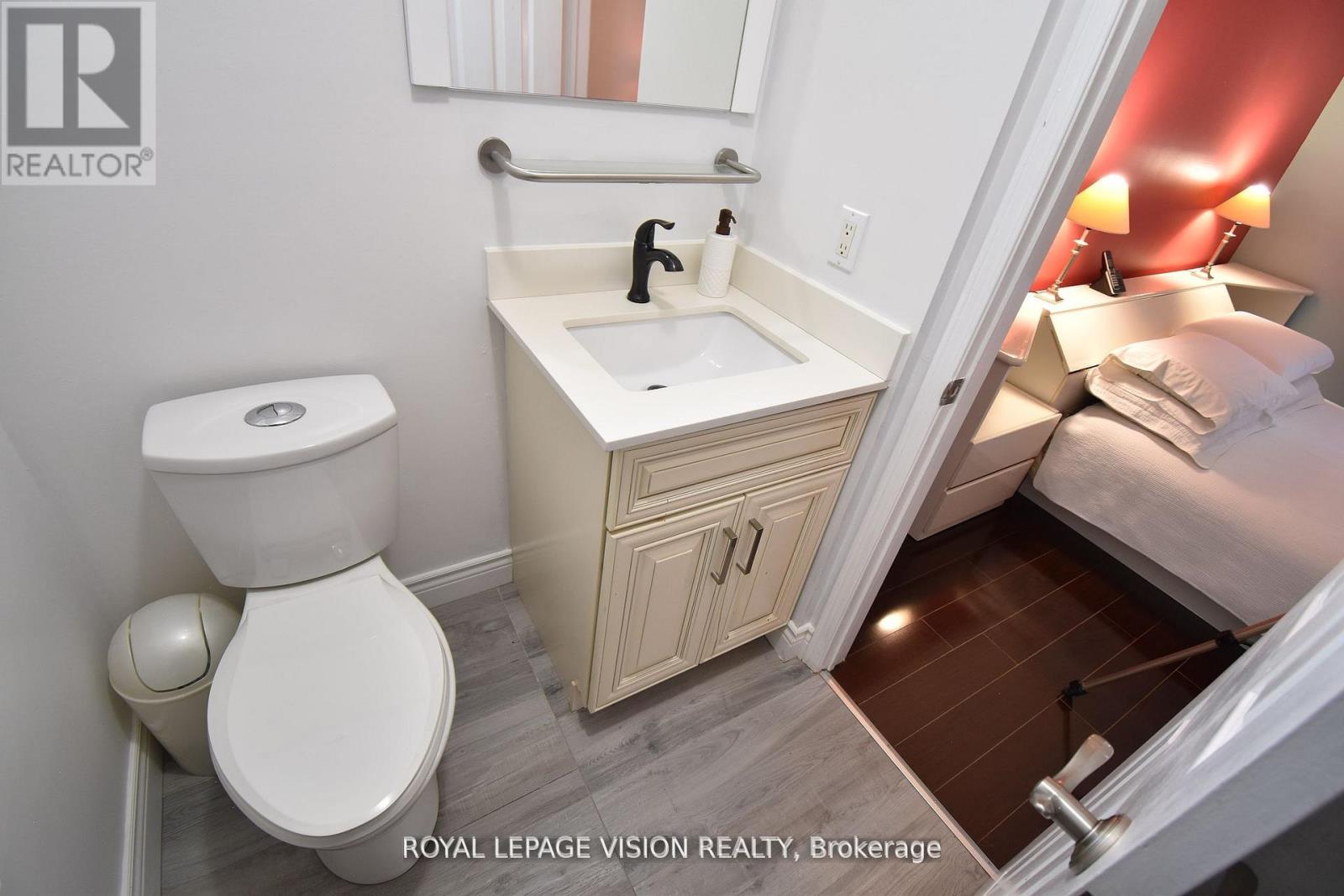 28 Valley Centre Drive, Toronto, Ontario  M1X 1K7 - Photo 38 - E12526790