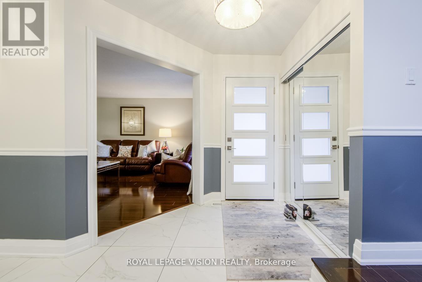 28 Valley Centre Drive, Toronto, Ontario  M1X 1K7 - Photo 7 - E12526790