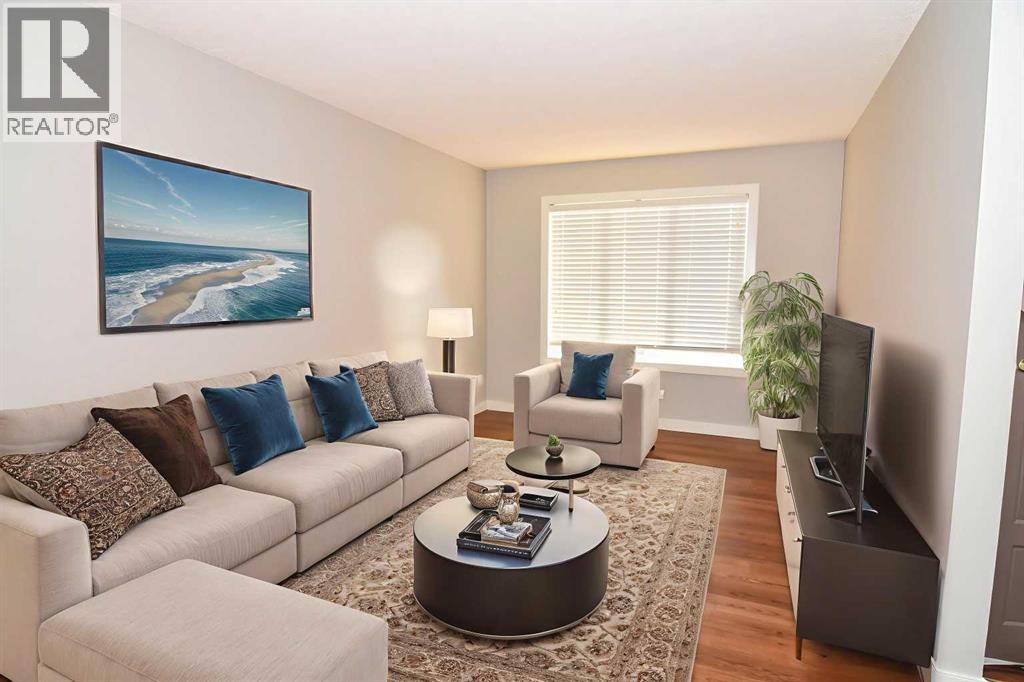 156 Pantego Lane Nw, Calgary, Alberta  T3K 0T1 - Photo 6 - A2260230