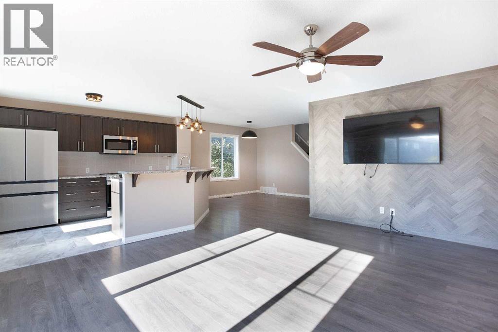 209 Viewpointe Terrace, Chestermere, Alberta  T1X 0P9 - Photo 5 - A2263759