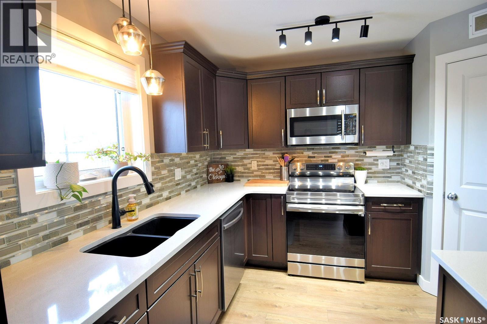 262 Ells Crescent, Saskatoon, Saskatchewan  S7L 6K6 - Photo 8 - SK023721