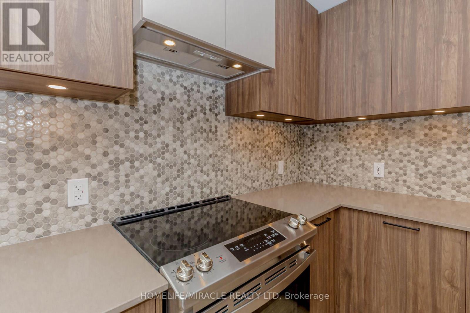 11 - 20 Lagerfeld Drive, Brampton, Ontario  L7A 5L4 - Photo 11 - W12526802