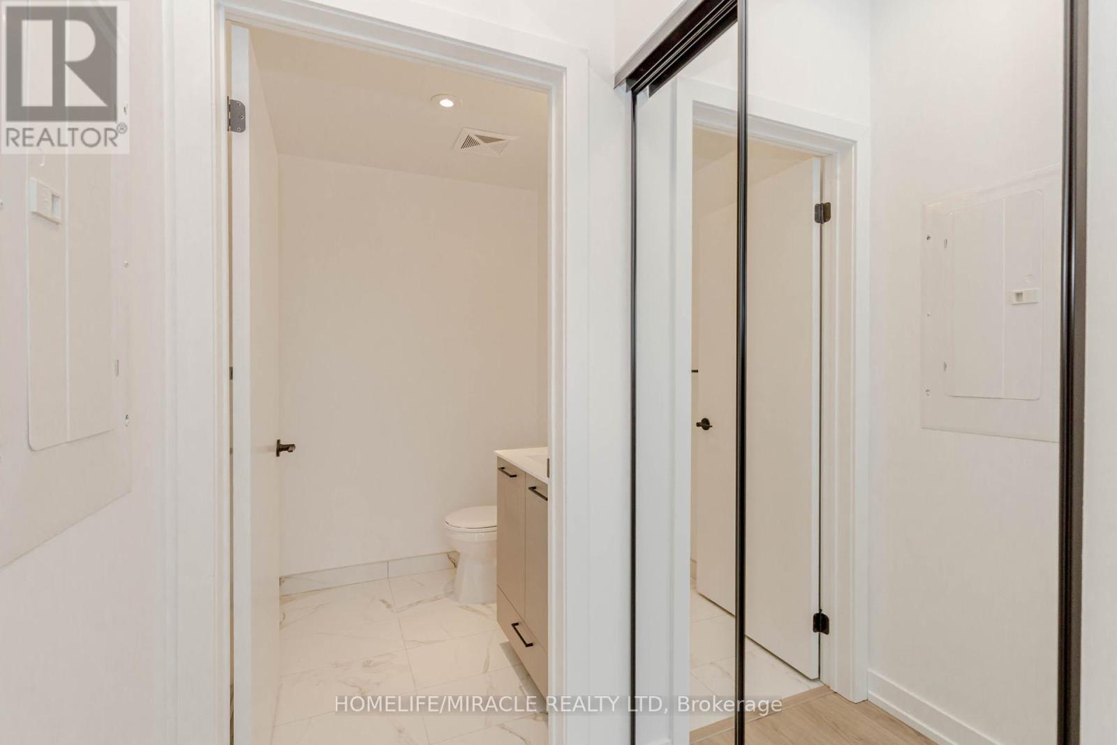 11 - 20 Lagerfeld Drive, Brampton, Ontario  L7A 5L4 - Photo 21 - W12526802