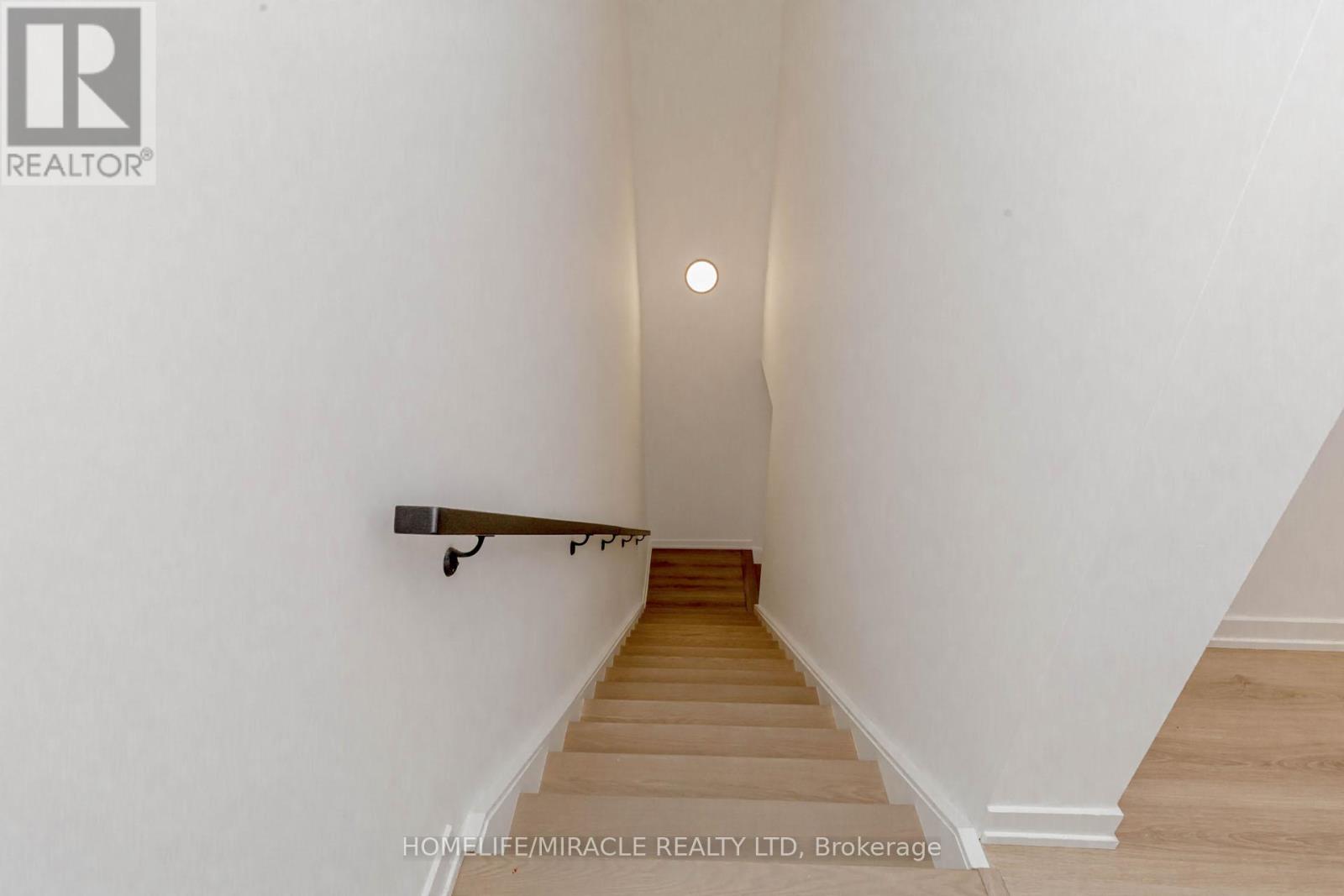 11 - 20 Lagerfeld Drive, Brampton, Ontario  L7A 5L4 - Photo 33 - W12526802